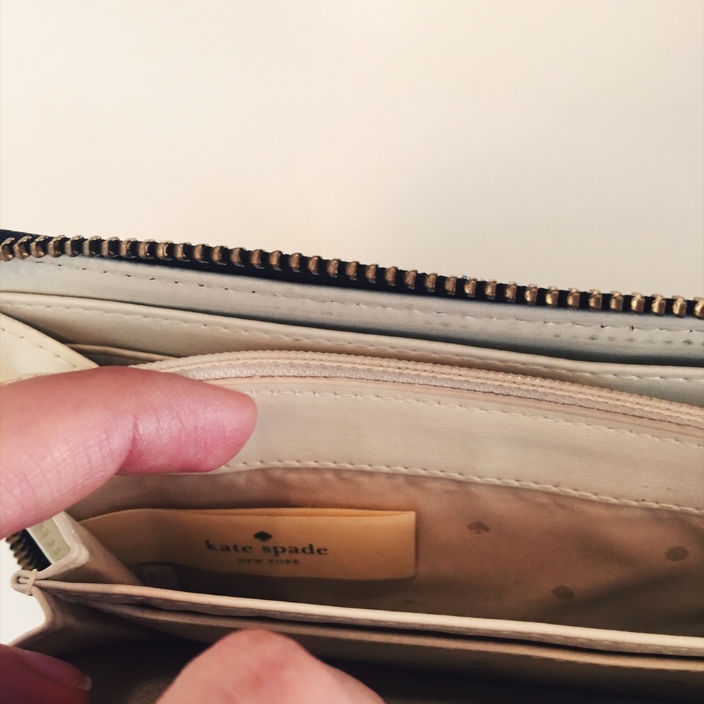 Kate Spade Wallet - Picture 4 of 4